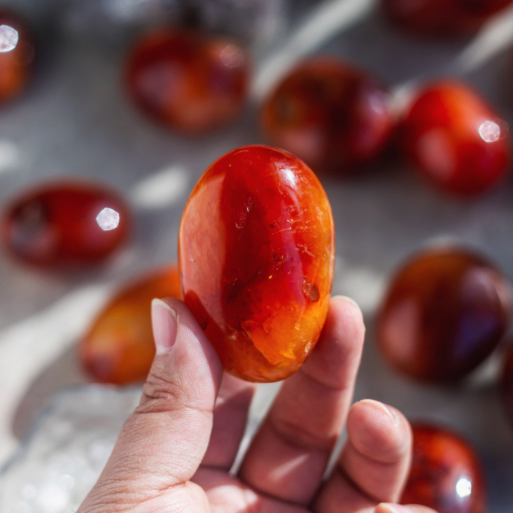 REIKICRYSTAL  Carnelian Palm Stone