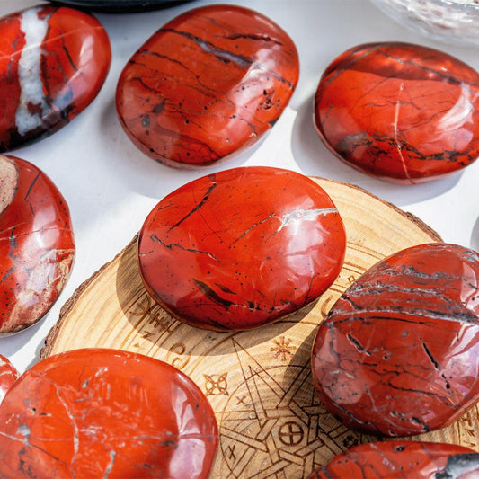 Red jasper palm stone 300g - Crystal-ReikiCrystalSale