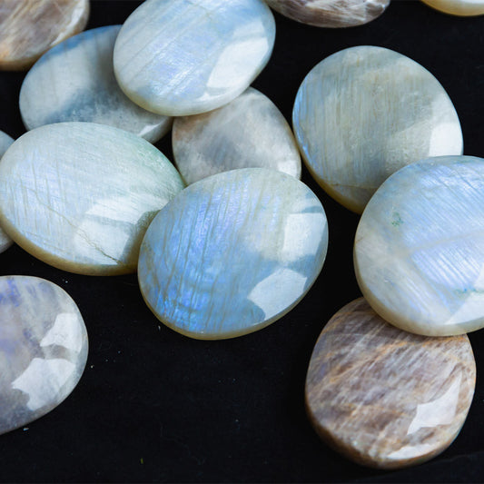 REIKICRYSTAL  White Moonstone Palm Stone