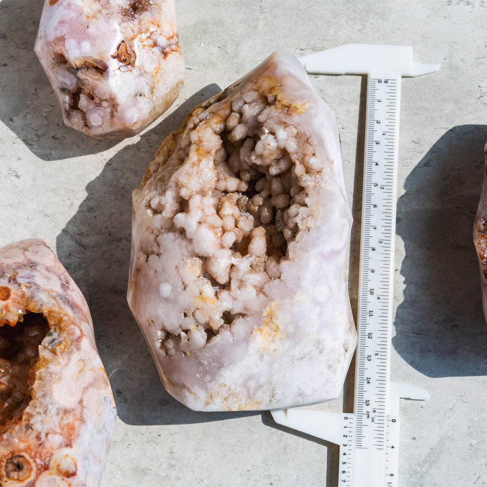 REIKICRYSTAL  Flower Agate Geode Flame