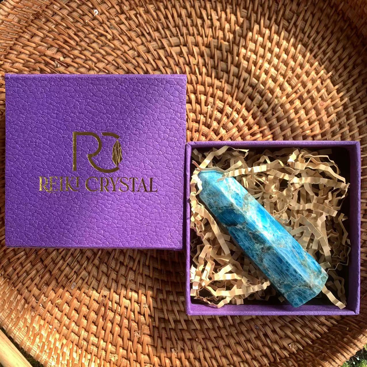 REIKICRYSTAL Blue Apatite Point